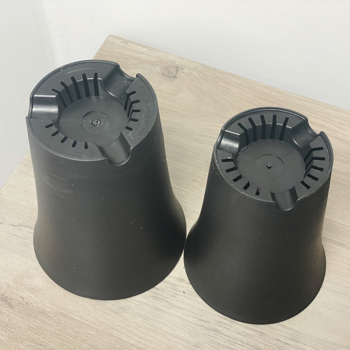 5pcs Black Plastic Round Flower Pots for Succulents Home Office Garden Decoration